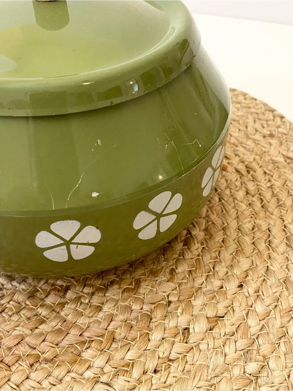 vintage ENAMELWARE Fondue Pot/Saucepan in “Flower Power” Green